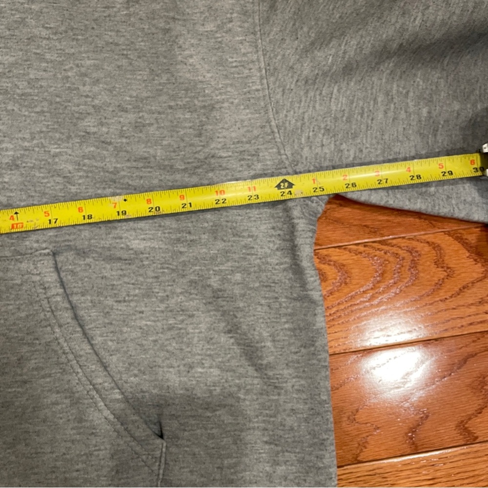 Grey zip-up - Picture 5 of 6